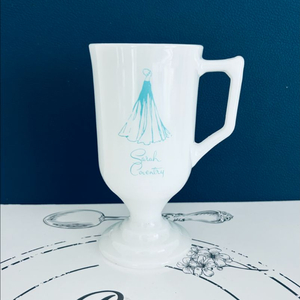 1970s 미국 사라 코벤트리 밀크 글라스 머그 이미지