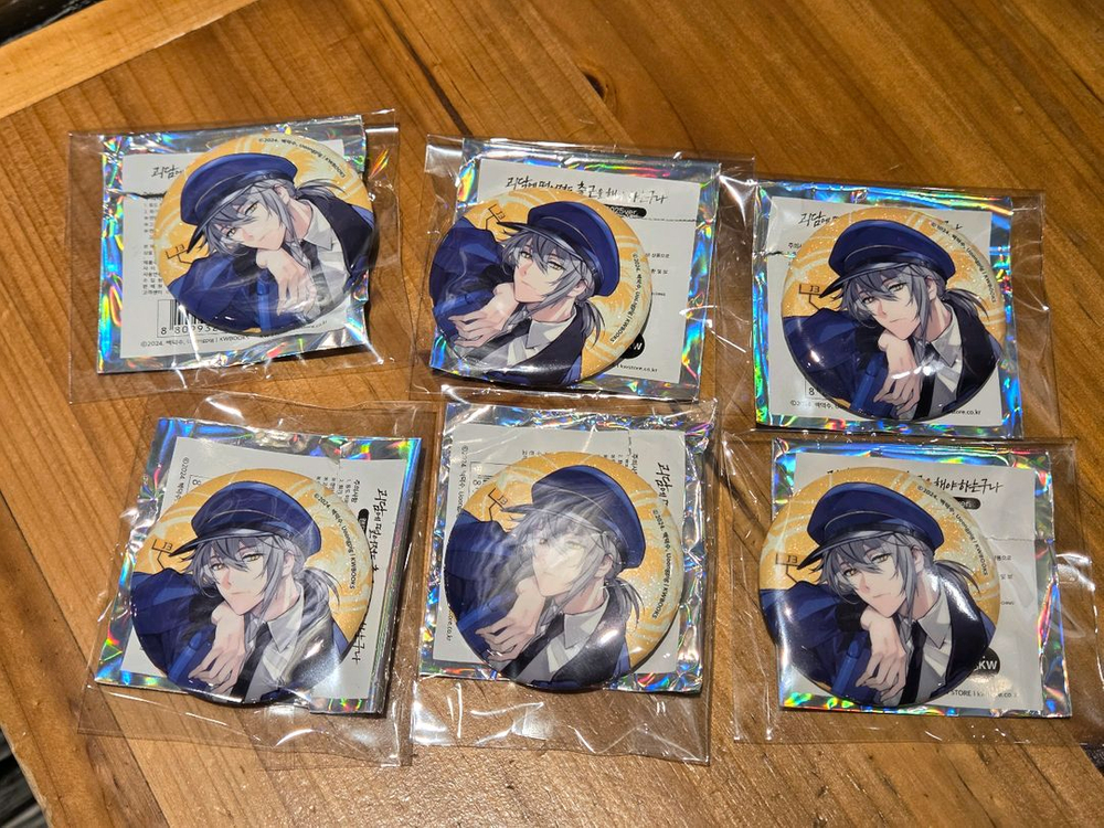 괴담출근 공식 비공식 굿즈 팝업 캔뱃지 LD SD 모두앉아 랜덤 피규어 사빠출 앨리스 카페 최솔 이미지