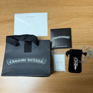 실버 체인 목걸이 이미지