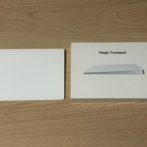 매직트랙패드2 + 우드 트레이 이미지