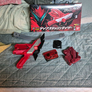 가면라이더 제로원 슬래시 라이저 원하시는 가격말씀해주세요