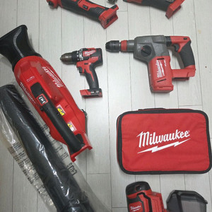 정품 밀워키 여러가지 그라인더 멀티커터 함마드릴 쁘래까 청소기 집진기 대포 송풍기 샌딩기 직쏘 스킬 메거진 집진기