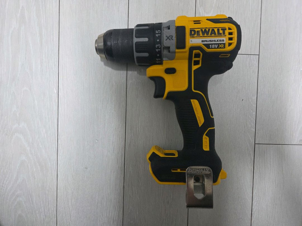 디월트 풀세트 직쏘 컷쏘 그라인더 멀티커터 스킬 월커터 임팩 해머 드릴 실타카 대타카 충전기 배터리 플랜지쏘--1