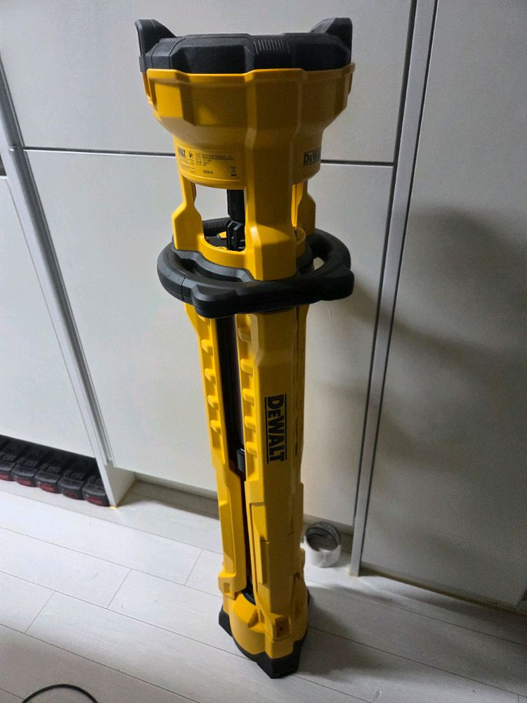 디월트 풀세트 직쏘 컷쏘 그라인더 멀티커터 스킬 월커터 임팩 해머 드릴 실타카 대타카 충전기 배터리 플랜지쏘--8