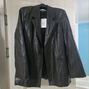 씨씨콜렉트 페이크레더 오버핏 블레이져 자켓