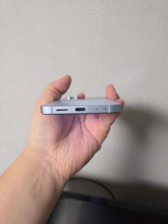 갤럭시 Z플립6 블루 256기가 액정새상품 팝니다 이미지