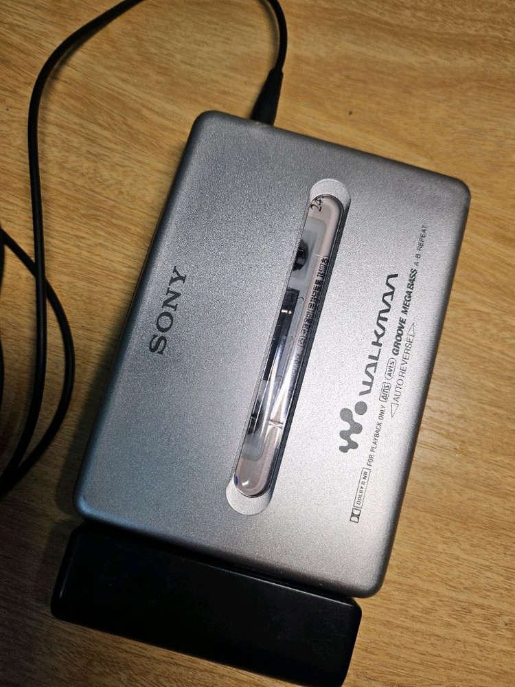 소니 워크맨 WM-GX688 라디오 카세트--3