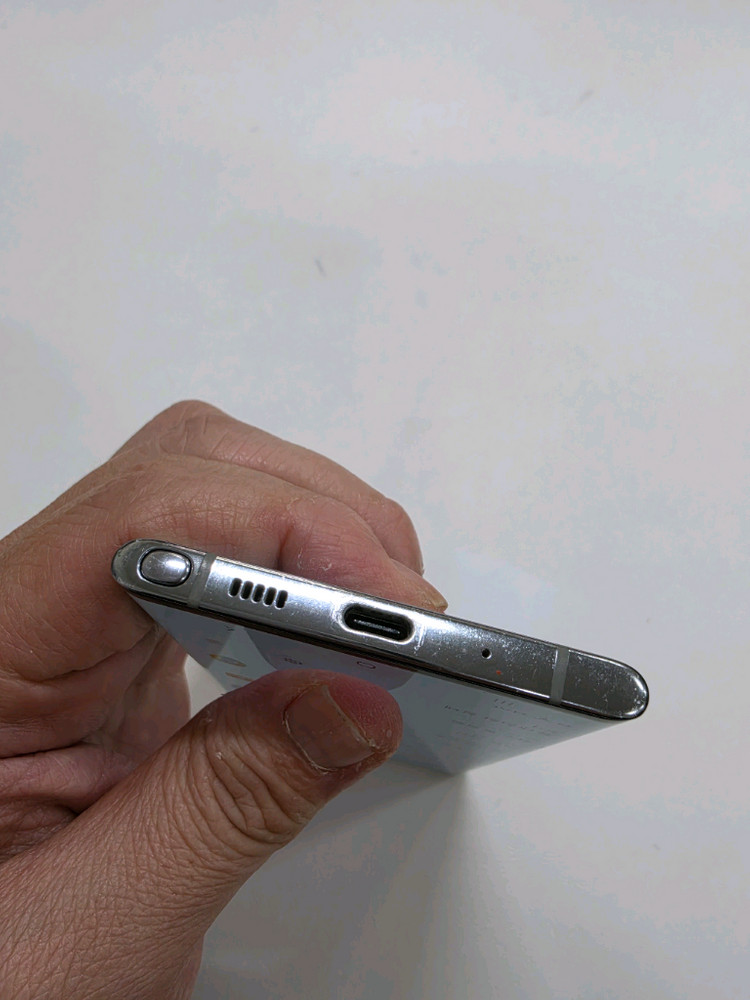 갤럭시 노트10실버 무잔상 이미지