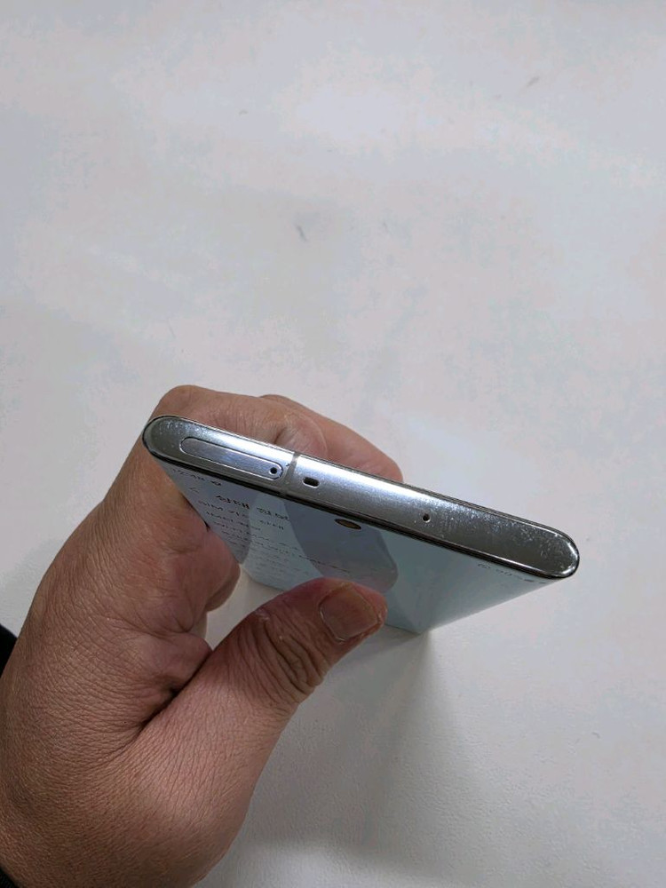 갤럭시 노트10실버 무잔상 이미지