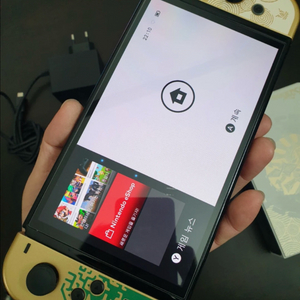 닌텐도 스위치 OLED 젤다 왕눈 에디션