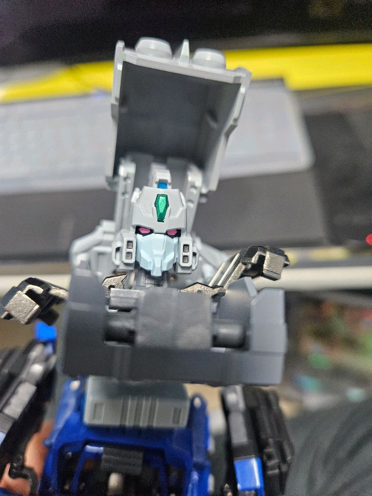 포즈플러스 초룡신 이미지