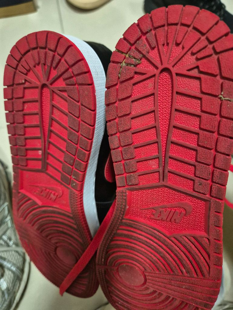 나이키 조던 1 245 이미지