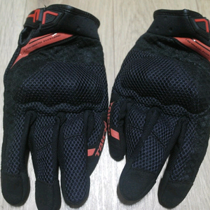 [신형] 알에스 타이치 메쉬 숏장갑 M -검빨- 이미지