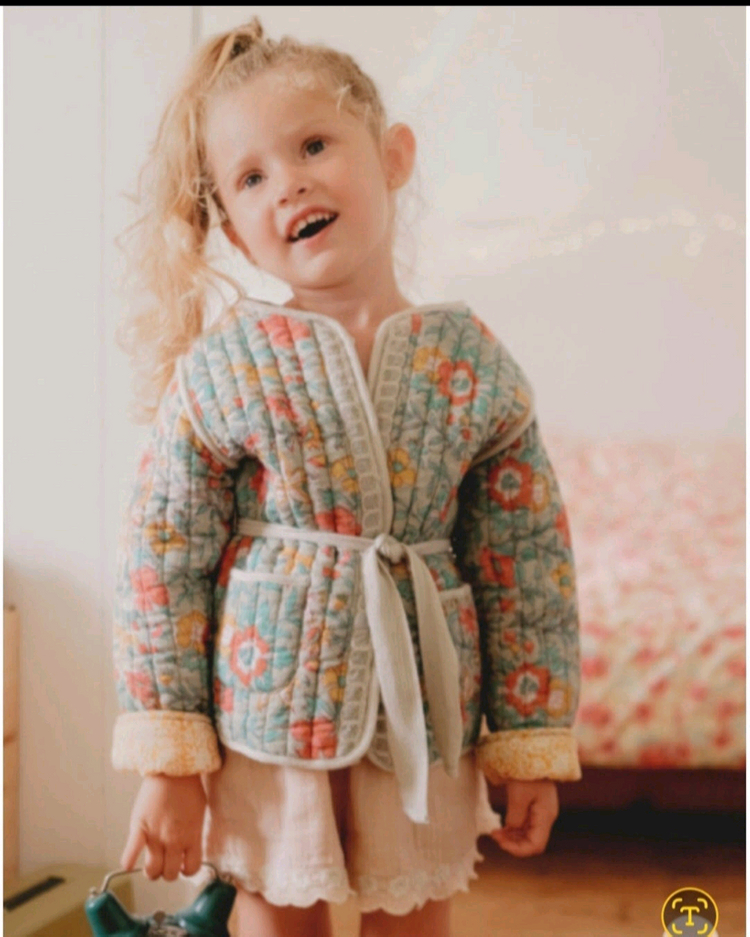 루이스미샤 플라워누빔자켓 플라워자수니트 이미지