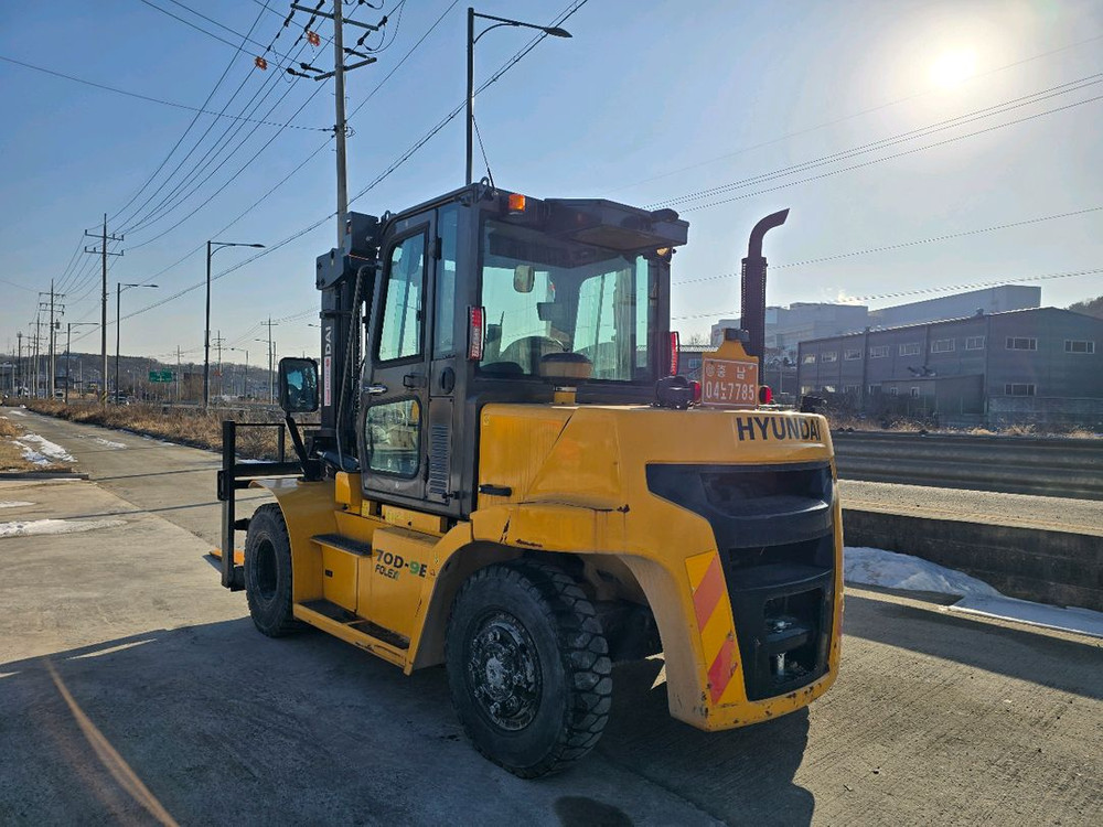 21년식 386시간 사용 특A급 현대 7톤 풀옵션 중고지게차 5900만원(신차대비 45%할인) 판매 이미지