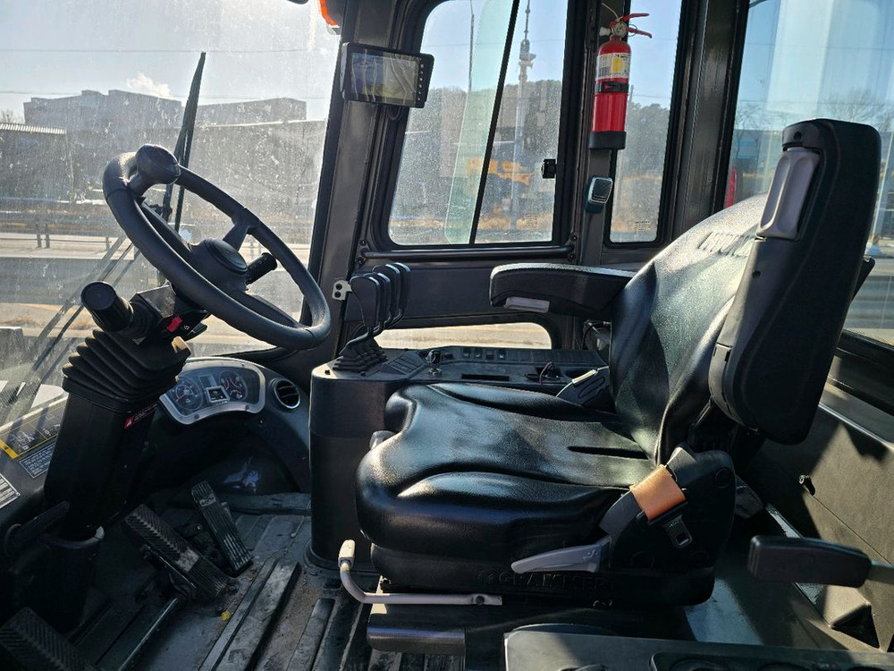 21년식 386시간 사용 특A급 현대 7톤 풀옵션 중고지게차 5900만원(신차대비 45%할인) 판매 이미지