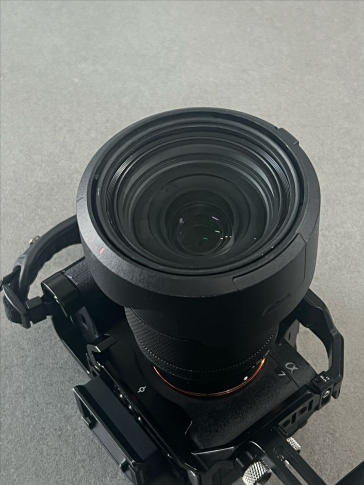 소니 A7m4 + 소니 24-70 GM2 렌즈 영상 키트 풀세트 판매합니다. 이미지