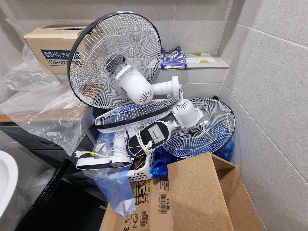 무인 아이스크림 매대 선반 앵글 진열대 / 선풍기 이미지