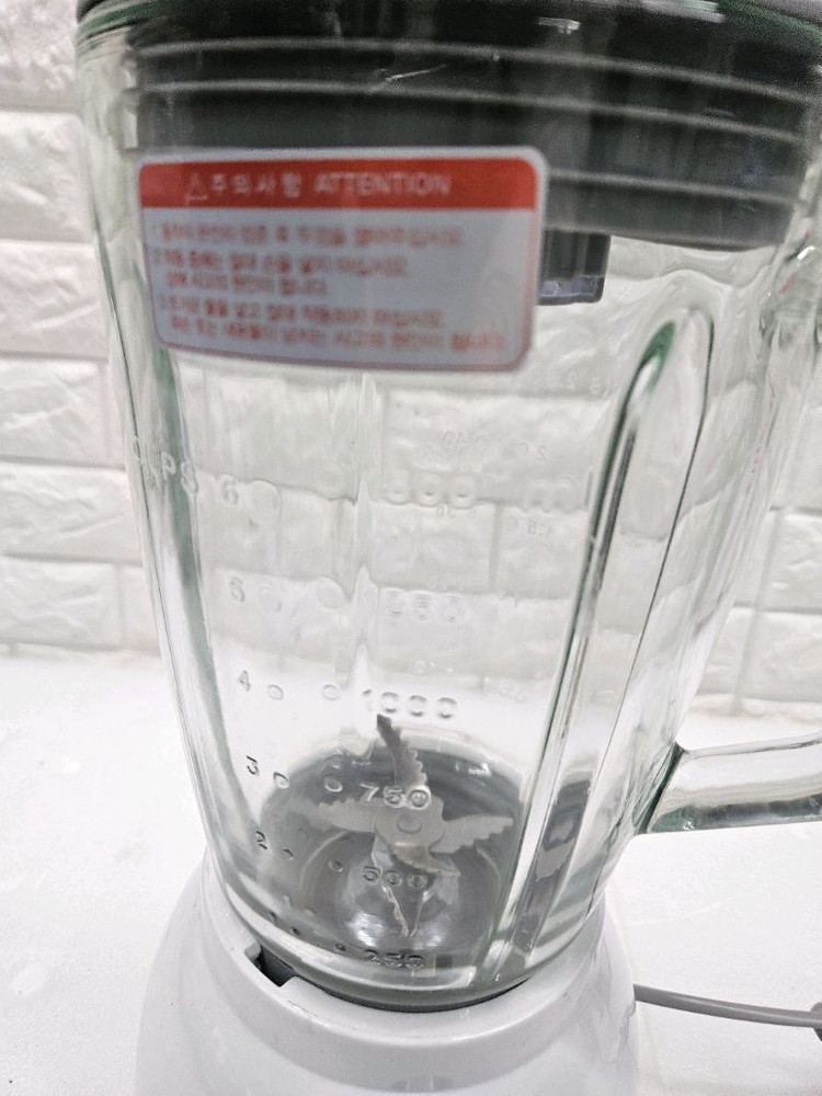라쿠진 유리용기 믹서기 1.5L 입니다 이미지