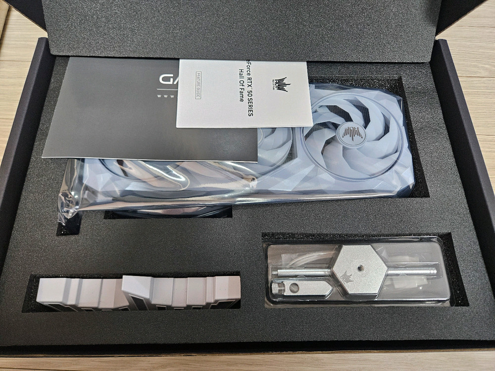 갤럭시 5070ti 호프 hof 화이트--2