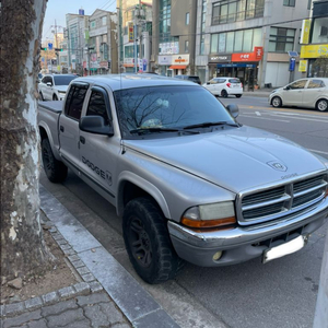 닷지 다코타 픽업트럭 이미지