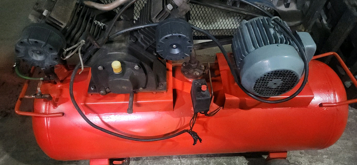 에어콤프레샤 5마력 300리터 3상 380볼트--3