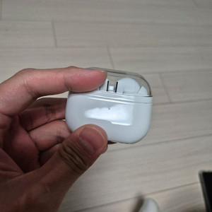 버즈3프로 화이트 제품풀셋 (케이스포함) 이미지