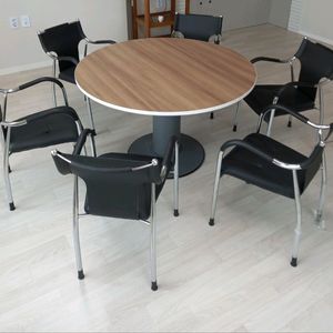 원형테이블 접이식탁자 작업탁자 포밍탁자 파티션 책상 의자 원탁 서랍 수납장 책장 캐비넷 회의용테이블 회의용의자 이미지