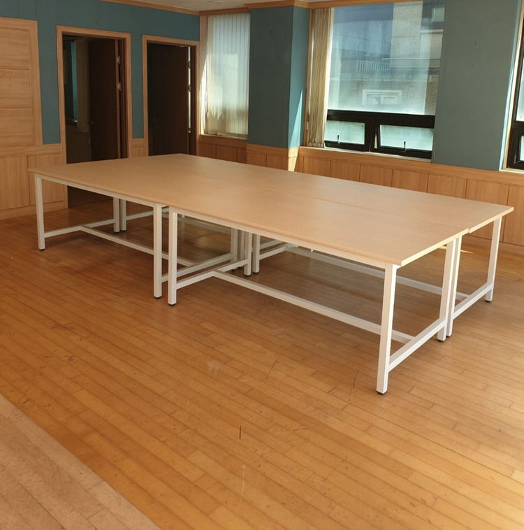 원형테이블 접이식탁자 작업탁자 포밍탁자 파티션 책상 의자 원탁 서랍 수납장 책장 캐비넷 회의용테이블 회의용의자 이미지