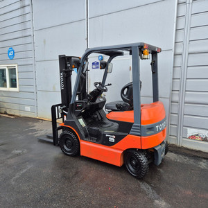 도요타 전동지게차 1.0톤 2100시간사용 2021년식 8FB10 이미지