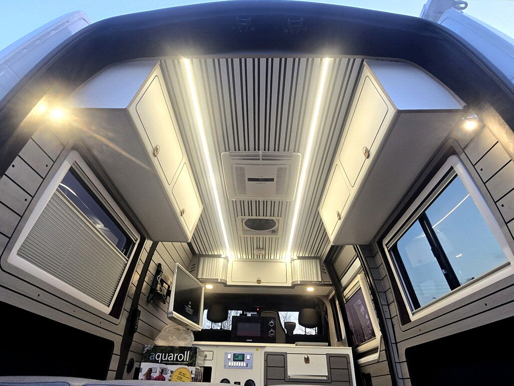 24년 뉴마스터3인승캠핑카(준신규,2만km)-전액할부됨 이미지