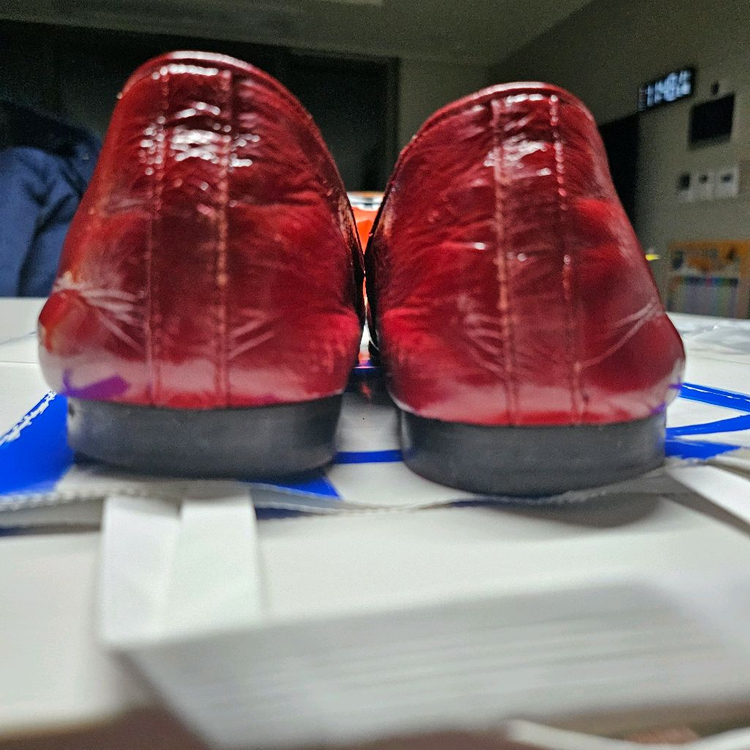 (일반택배포함)토리버치 캡토 플랫슈즈 37-240 사용감있지만 전체적으로 봐줄만하고 이염없어요 이미지