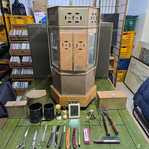 빈티지 엔틱 근대사 황동 이발장 소독장 이발기구일체 이미지