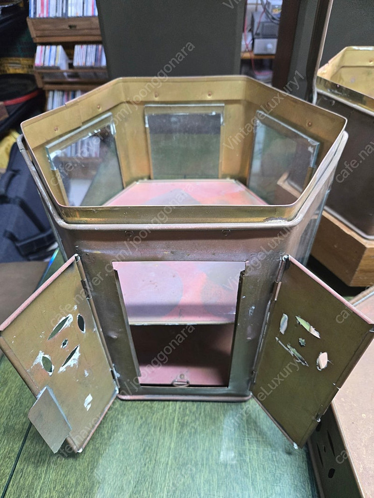 빈티지 엔틱 근대사 황동 이발장 소독장 이발기구일체 이미지