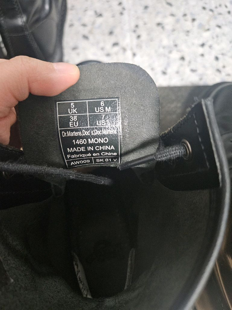 닥터마틴 1460 모노 UK5(240) 이미지