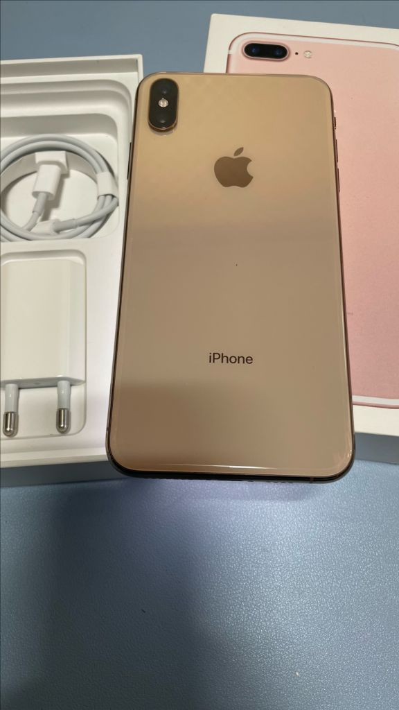 아이폰xs max ,256기가,정품 스마트배터리 케이스 포함인스타 감성 사진찍기 좋음모든기능 정상배터리 71프로상태--2