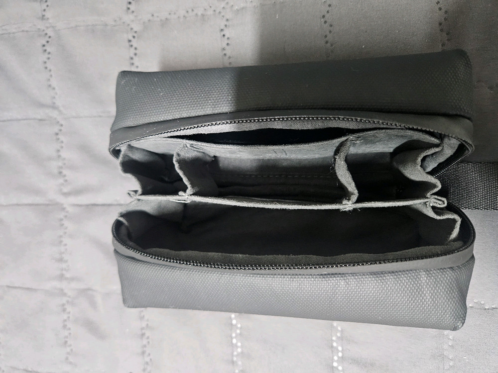 DJI 오즈모 포켓3 정품 파우치거의 새제품--1