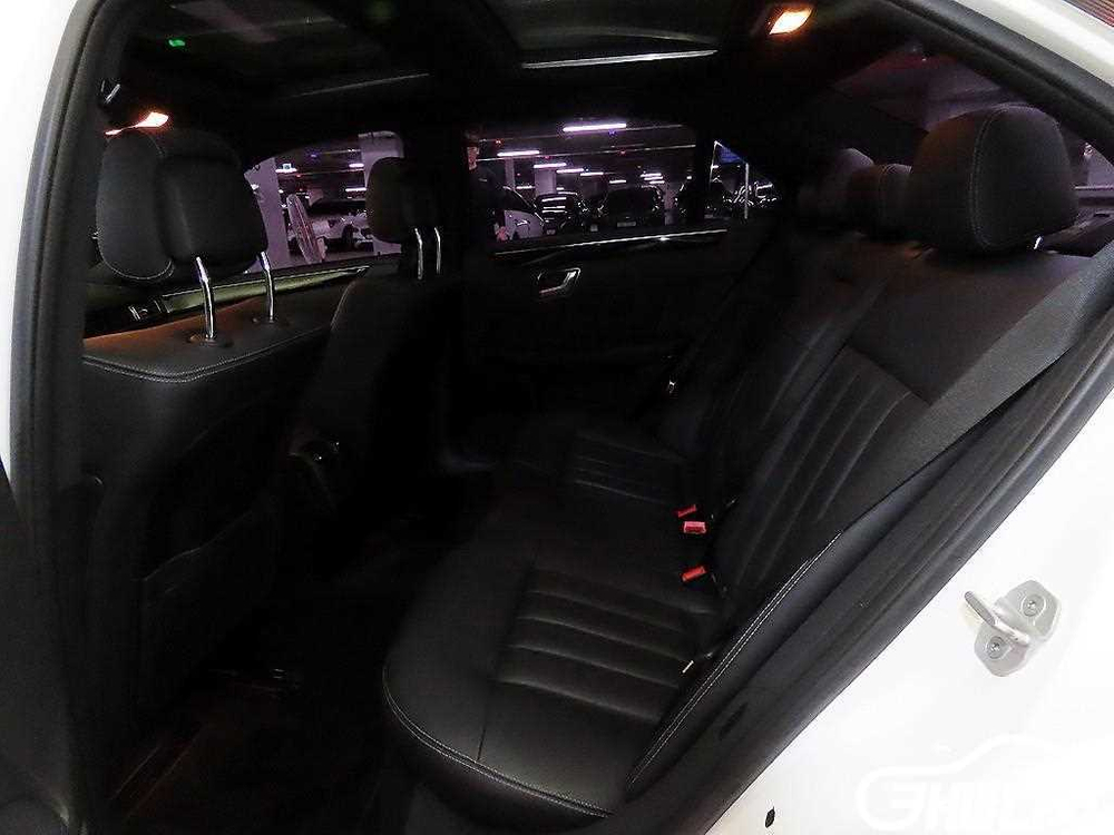 [벤츠]E-클래스 W212 E300 4MATIC 아방가르드 #3월급매 이미지