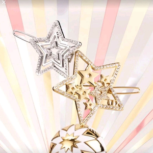 (미사용새제품) 디올 홀리데이 에디션 별 모양 헤어 클립 2종 화이트 천파우치