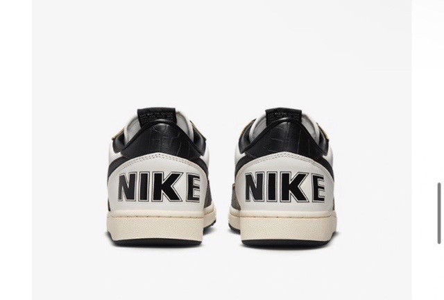 나이키 터미네이터 로우 프리미엄 팬텀블랙 270사이즈 팝니다--5