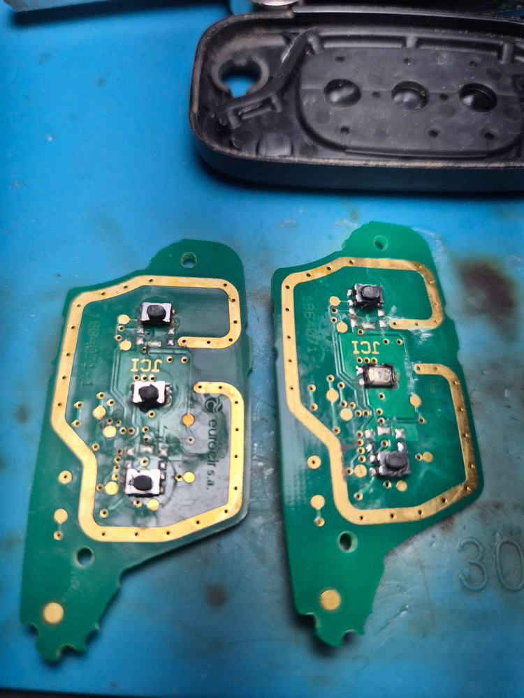 르노 SM3 2011 세탁기 침수 스마트키 2개, 무반응 상태 수리 복구 작업 이미지