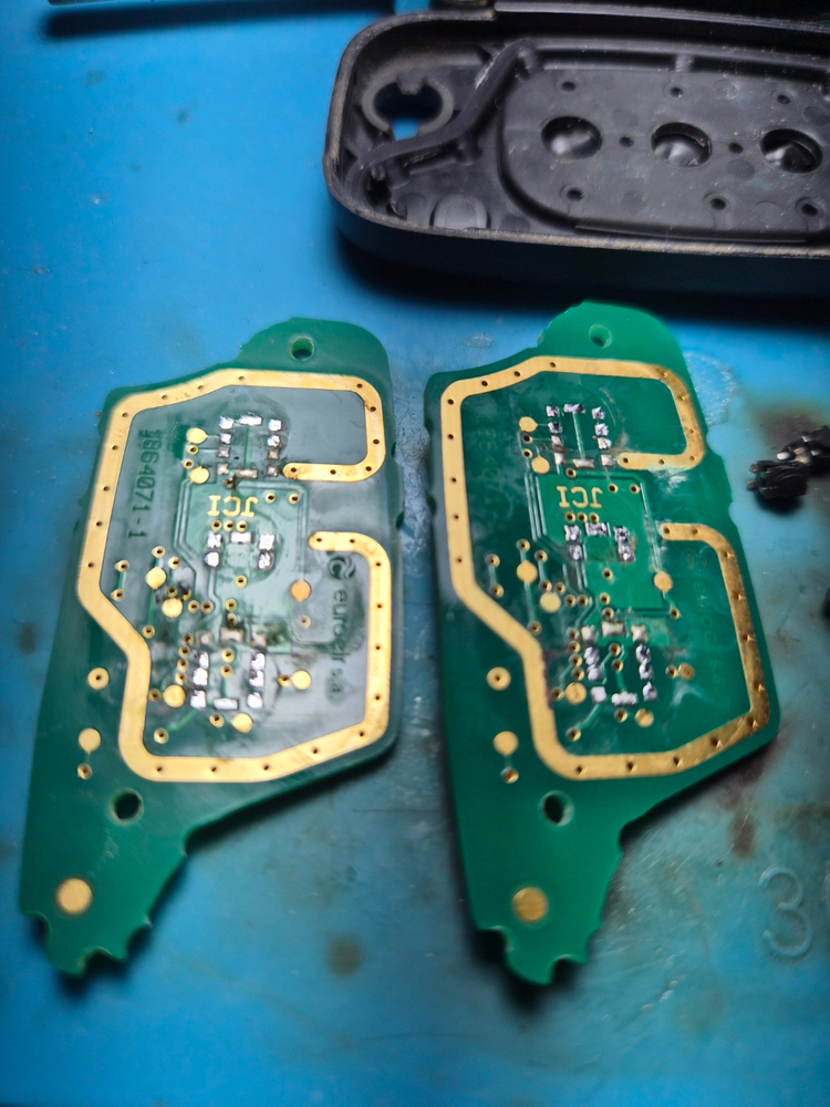 르노 SM3 2011 세탁기 침수 스마트키 2개, 무반응 상태 수리 복구 작업 이미지