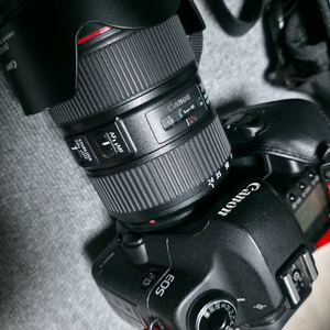 DSLR 카메라 + 50mm 렌즈 세트