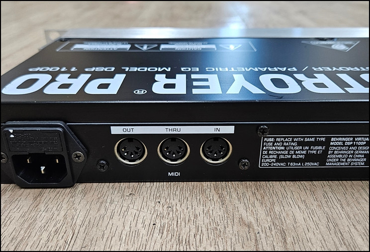 베링거(Behringer) DSP1100P 중고 피드백 제거기 이미지