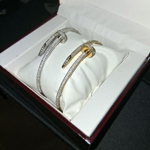 까르띠에 저스트앵끌루 풀파베 옐로우골드 팔찌 급처 이미지