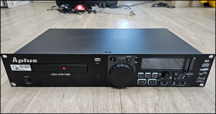 에이플러스(Aplus) CDA 4100 USB 중고 플레이어 (CD 불량 / USB 전용 사용) 이미지