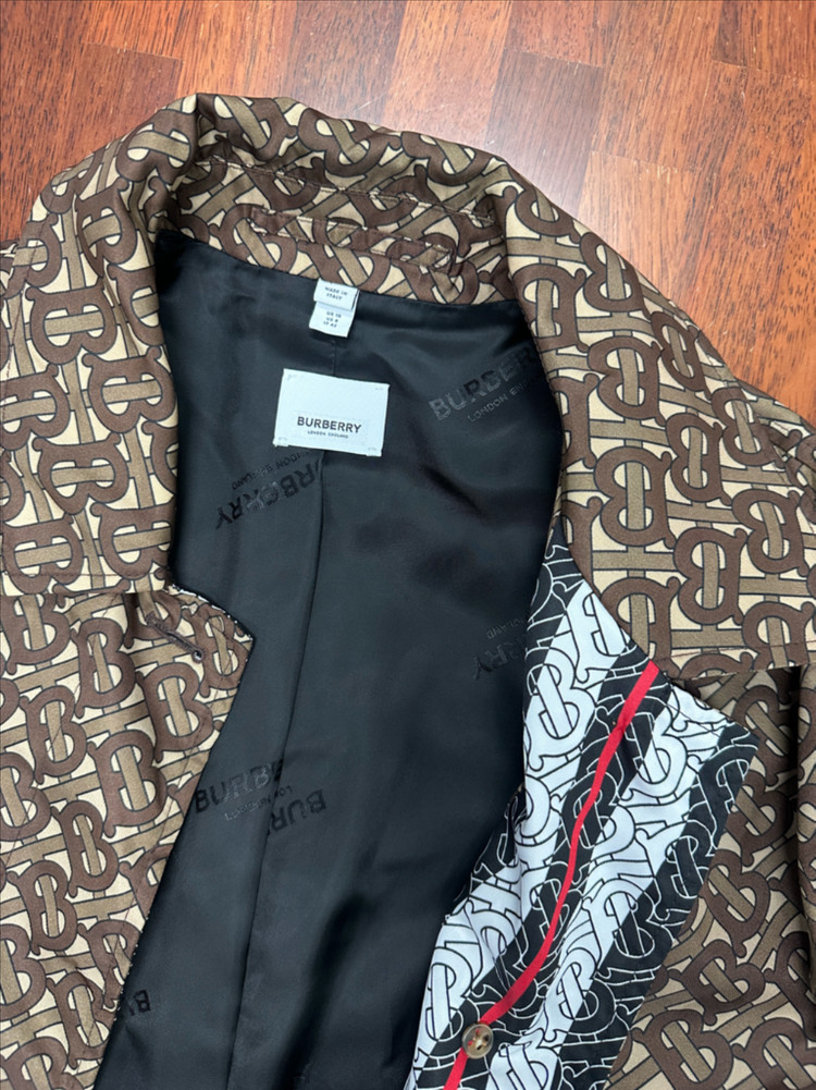 버버리 모노그램 코트--1