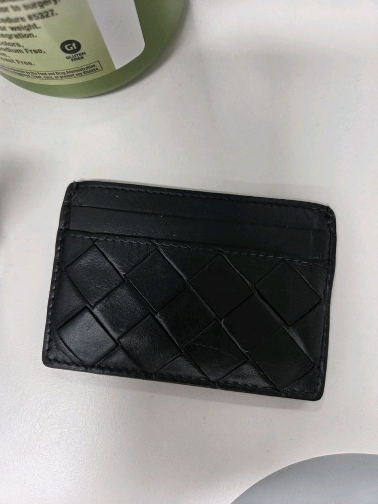 보테가베네타 인트레치아토 카드지갑 이미지