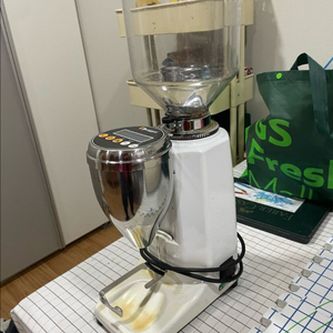 쿼마 m70e 커피원두 그라인더 이미지