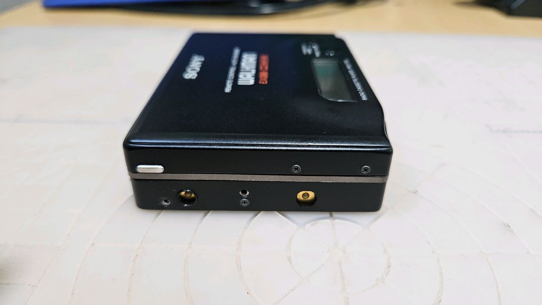 소니 워크맨 f702 정크품 이미지